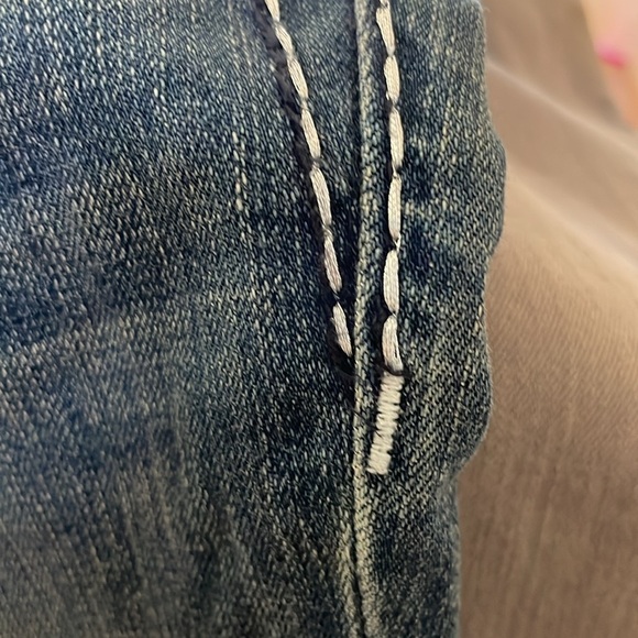 Harley Davidson size 4P curvy bootcut embellished wing mid rise jeans - Picture 12 of 14